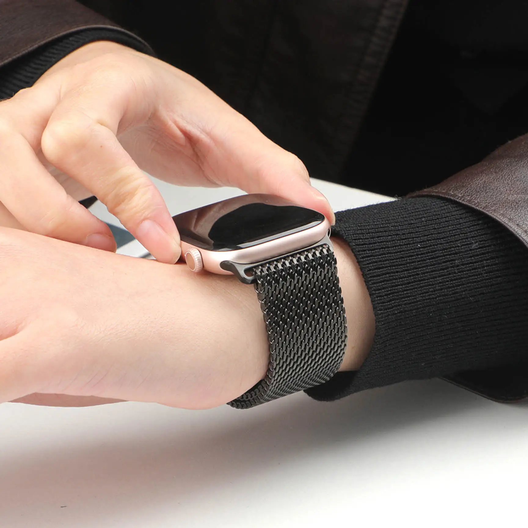 สายนาฬิกาแบบตาข่ายสแตนเลส Mila - Mesh Coil Strip บทวิจารณ์และราคา